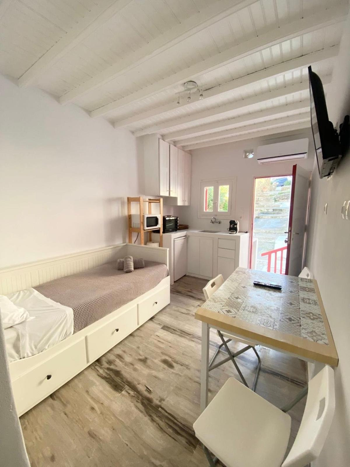 Appartement Elenitas Town House With Balcony And Sea View à Mykonos Town Extérieur photo