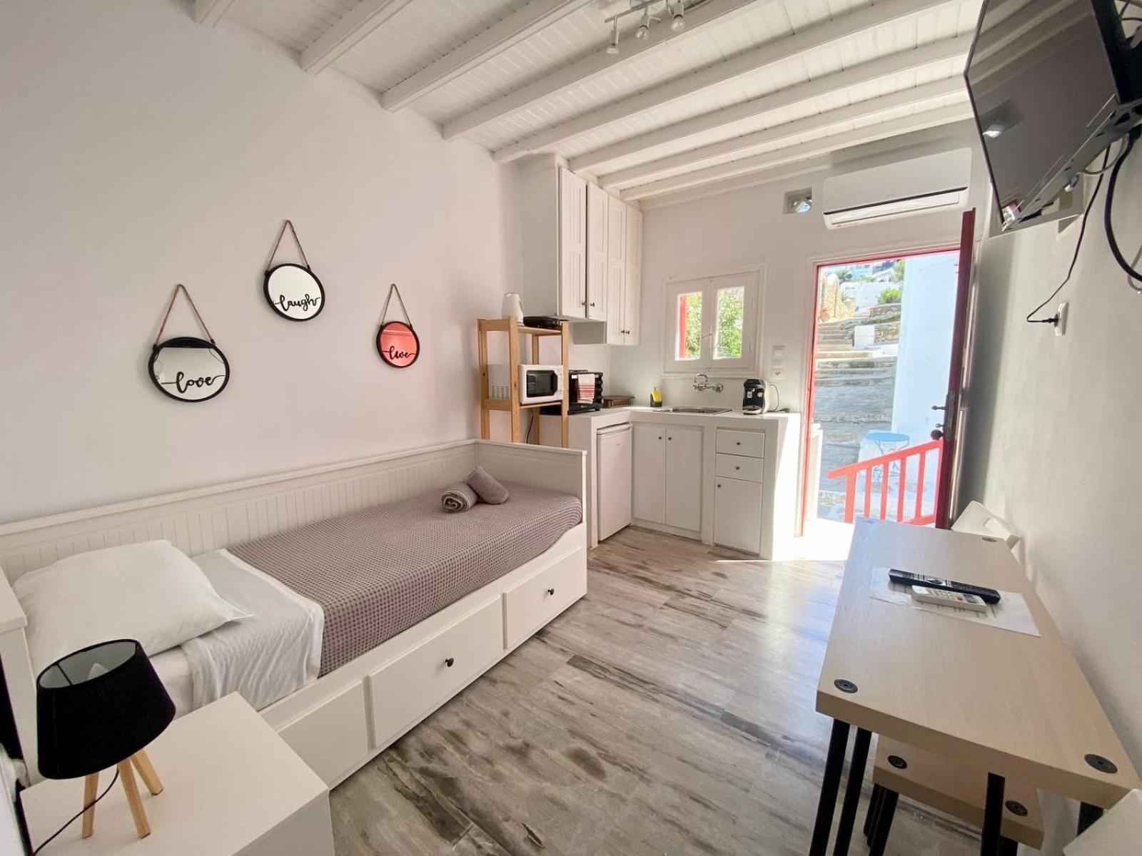 Appartement Elenitas Town House With Balcony And Sea View à Mykonos Town Extérieur photo